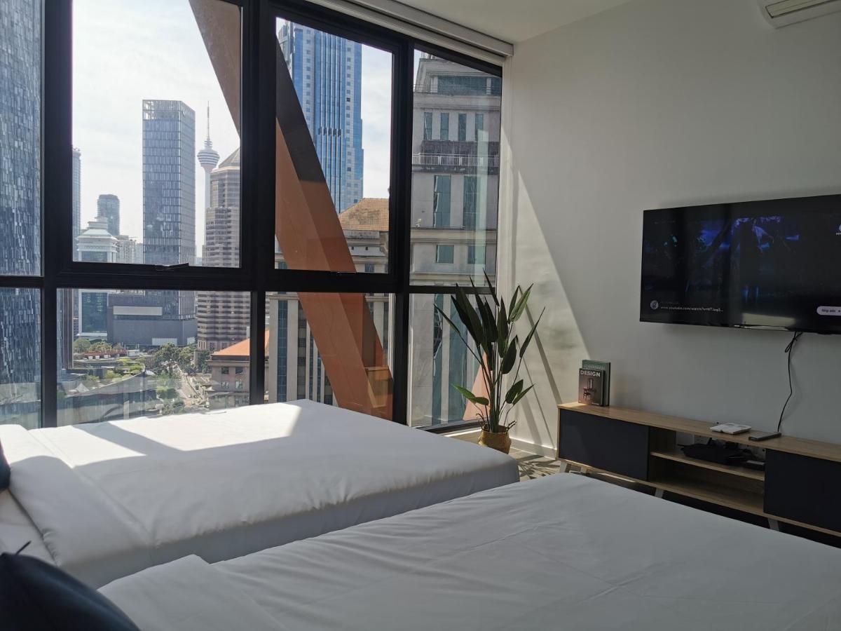 Scarletz Suites Klcc By De Harlequins Guesthouse Kuala Lumpur Exteriör bild