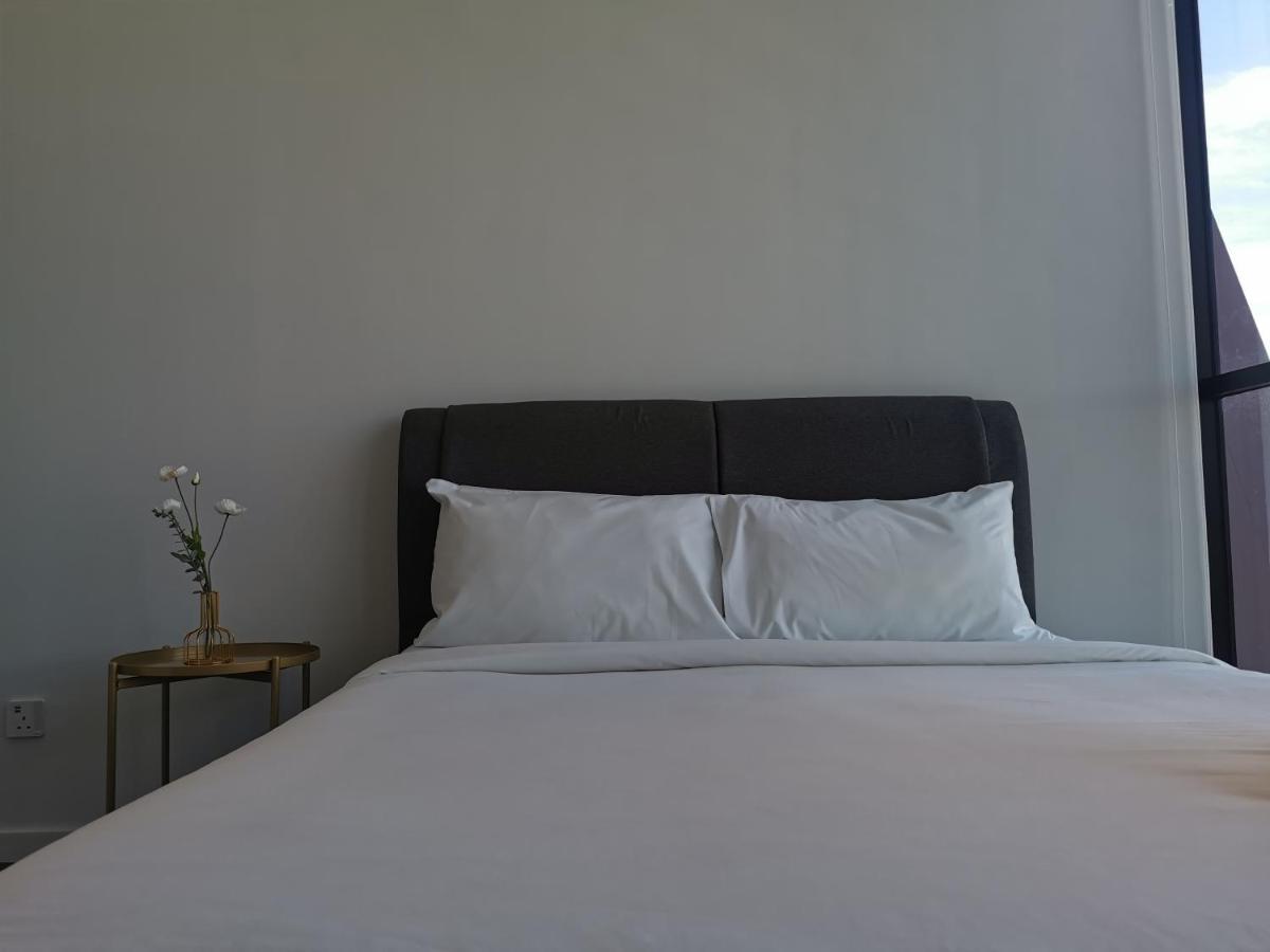 Scarletz Suites Klcc By De Harlequins Guesthouse Kuala Lumpur Exteriör bild