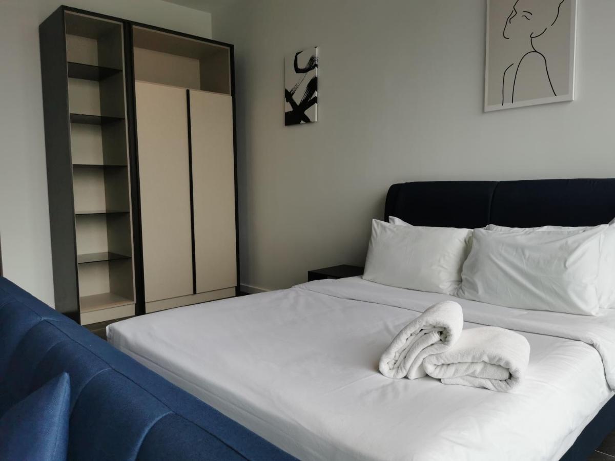 Scarletz Suites Klcc By De Harlequins Guesthouse Kuala Lumpur Exteriör bild