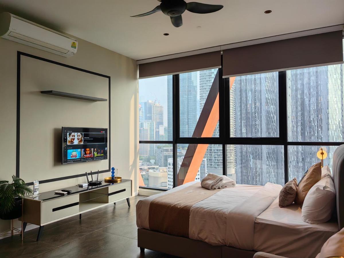 Scarletz Suites Klcc By De Harlequins Guesthouse Kuala Lumpur Exteriör bild